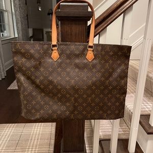 Authentic Louis Vuitton Tote all in MM
